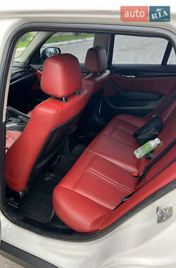 Внедорожник / Кроссовер BMW X1 2010 в 