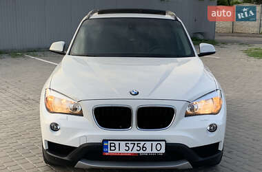 Позашляховик / Кросовер BMW X1 2015 в 