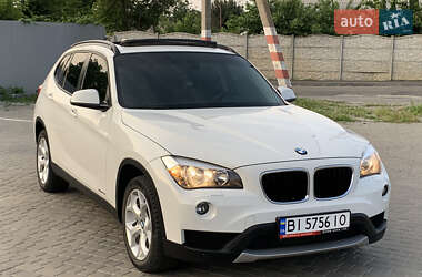 Позашляховик / Кросовер BMW X1 2015 в 