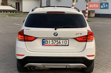 Позашляховик / Кросовер BMW X1 2015 в 
