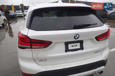 Внедорожник / Кроссовер BMW X1 2021 в 