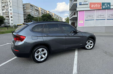 Позашляховик / Кросовер BMW X1 2014 в 