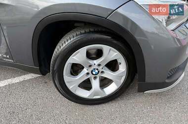 Позашляховик / Кросовер BMW X1 2014 в 