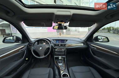 Позашляховик / Кросовер BMW X1 2014 в 