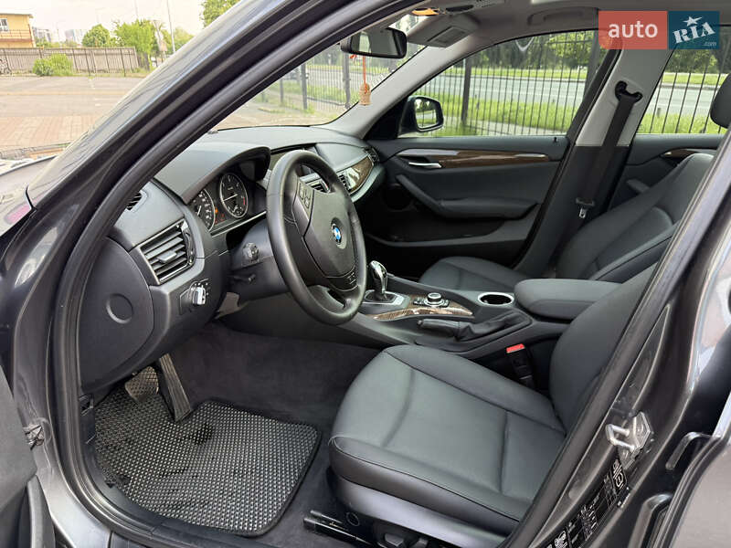 Внедорожник / Кроссовер BMW X1 2014 в Киеве