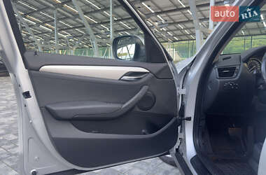 Позашляховик / Кросовер BMW X1 2009 в 