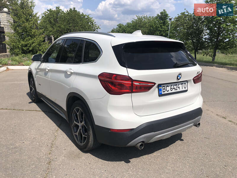 Позашляховик / Кросовер BMW X1 2016 в Харкові