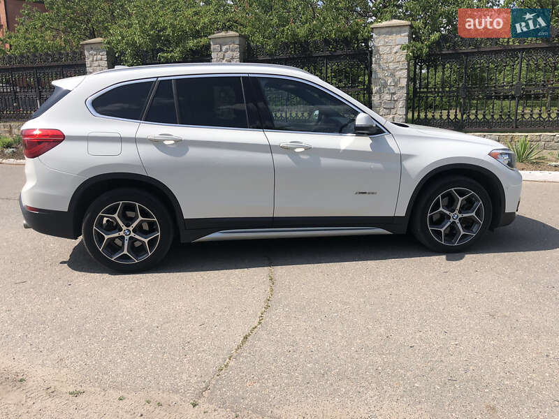 Позашляховик / Кросовер BMW X1 2016 в Харкові