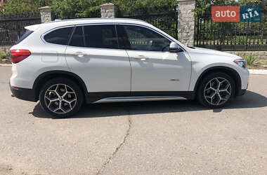 Внедорожник / Кроссовер BMW X1 2016 в 