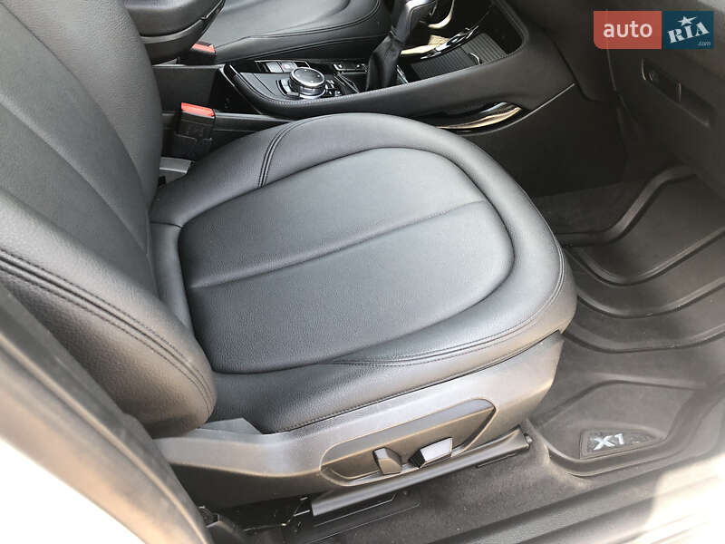 Позашляховик / Кросовер BMW X1 2016 в Харкові