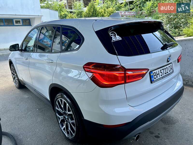 Позашляховик / Кросовер BMW X1 2017 в Одесі