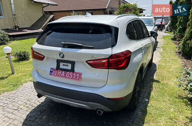 Внедорожник / Кроссовер BMW X1 2018 в Луцке