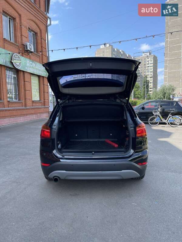 Внедорожник / Кроссовер BMW X1 2017 в Киеве