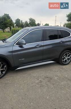 Внедорожник / Кроссовер BMW X1 2016 в 