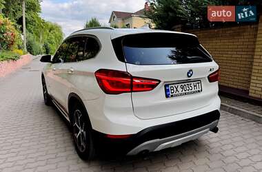 Внедорожник / Кроссовер BMW X1 2015 в 