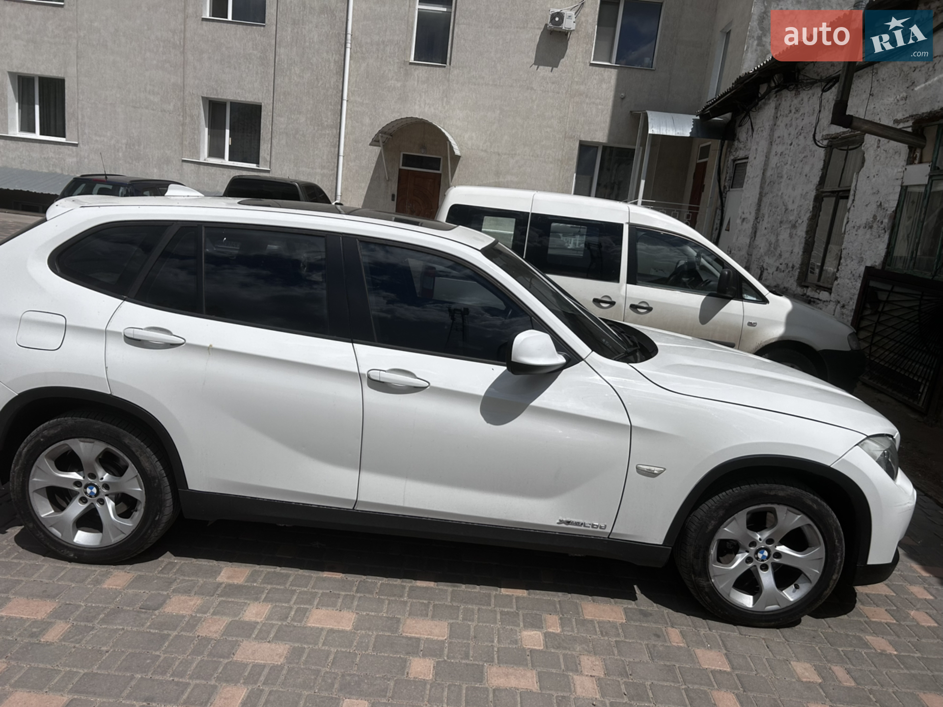 2011 BMW X1 - мініатюра 2