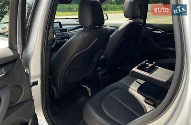 Внедорожник / Кроссовер BMW X1 2017 в 