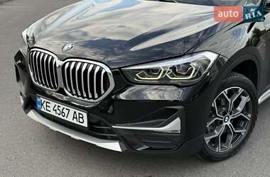 Позашляховик / Кросовер BMW X1 2020 в 