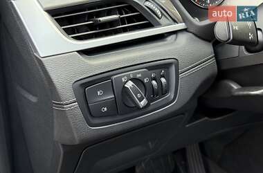Позашляховик / Кросовер BMW X1 2020 в 