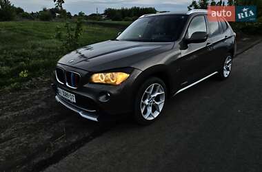 Внедорожник / Кроссовер BMW X1 2010 в 