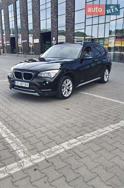 Позашляховик / Кросовер BMW X1 2014 в 