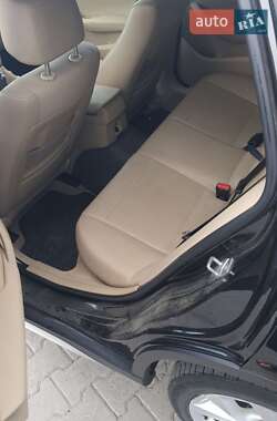 Позашляховик / Кросовер BMW X1 2014 в 