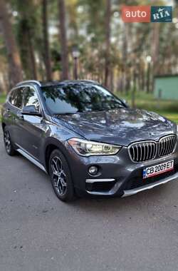 Позашляховик / Кросовер BMW X1 2016 в 