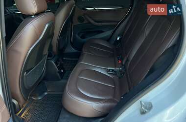 Внедорожник / Кроссовер BMW X1 2015 в 