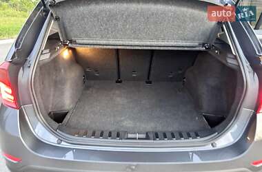 Внедорожник / Кроссовер BMW X1 2012 в 