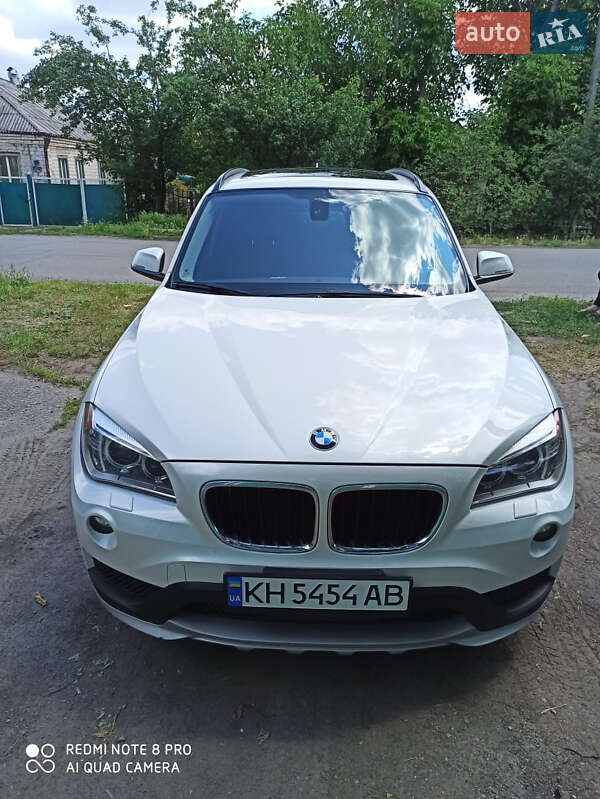 Внедорожник / Кроссовер BMW X1 2015 в Новомосковске