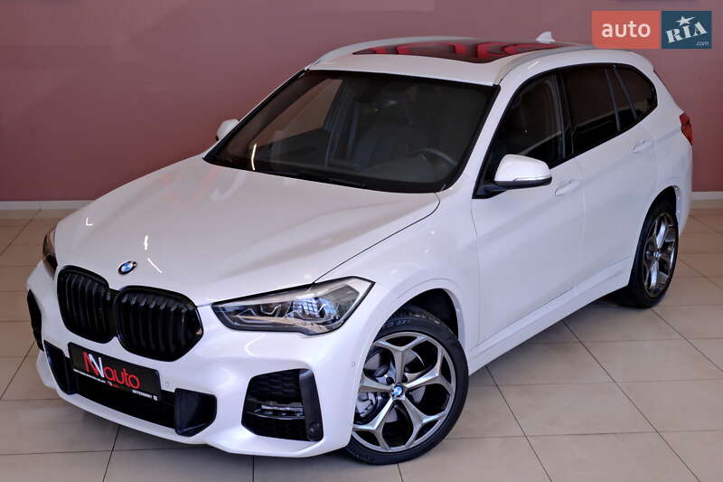 Внедорожник / Кроссовер BMW X1 2017 в Одессе