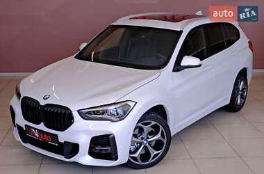 Внедорожник / Кроссовер BMW X1 2017 в 
