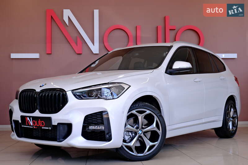 Внедорожник / Кроссовер BMW X1 2017 в Одессе