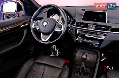 Внедорожник / Кроссовер BMW X1 2017 в 