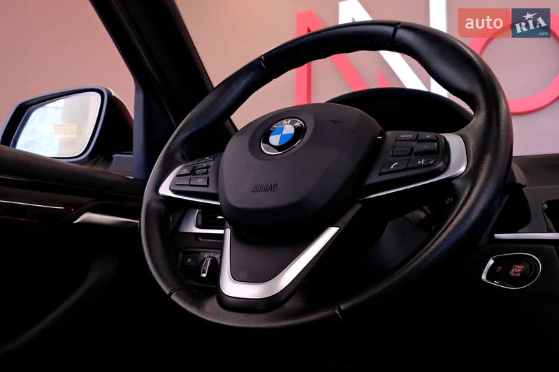 Внедорожник / Кроссовер BMW X1 2017 в Одессе