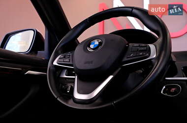 Внедорожник / Кроссовер BMW X1 2017 в 