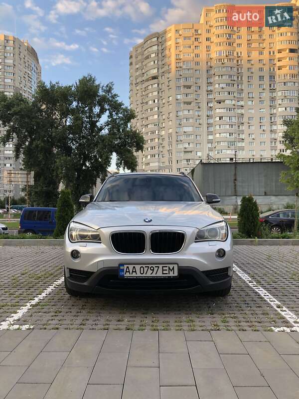 Внедорожник / Кроссовер BMW X1 2014 в Киеве