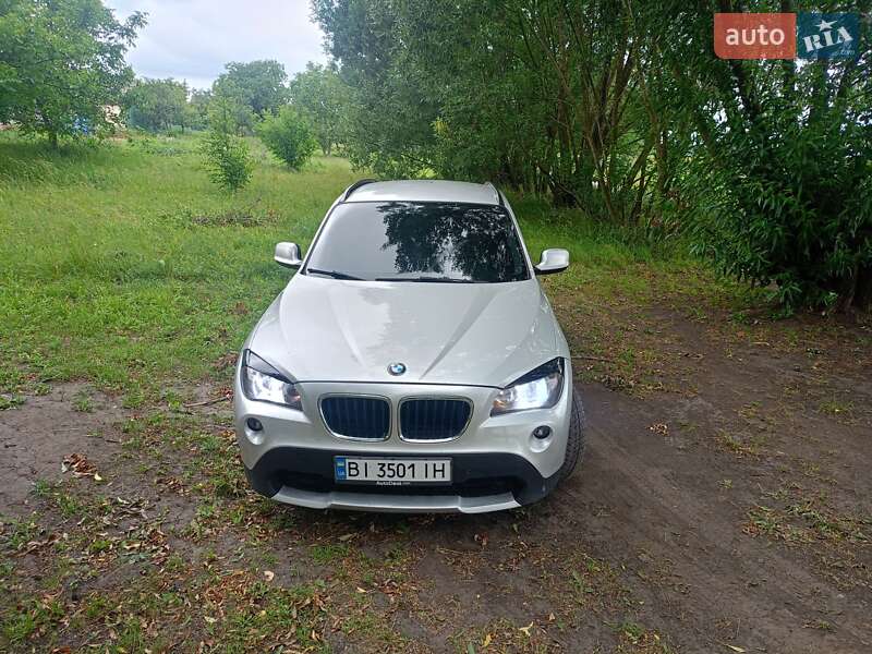 Внедорожник / Кроссовер BMW X1 2010 в Полтаве