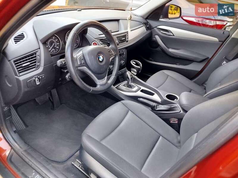Внедорожник / Кроссовер BMW X1 2013 в Владимире
