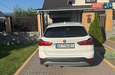 Внедорожник / Кроссовер BMW X1 2017 в 