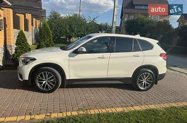 Внедорожник / Кроссовер BMW X1 2017 в 