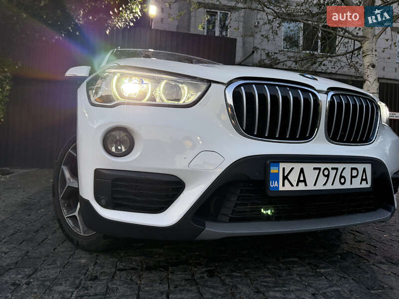 Внедорожник / Кроссовер BMW X1 2016 в Киеве