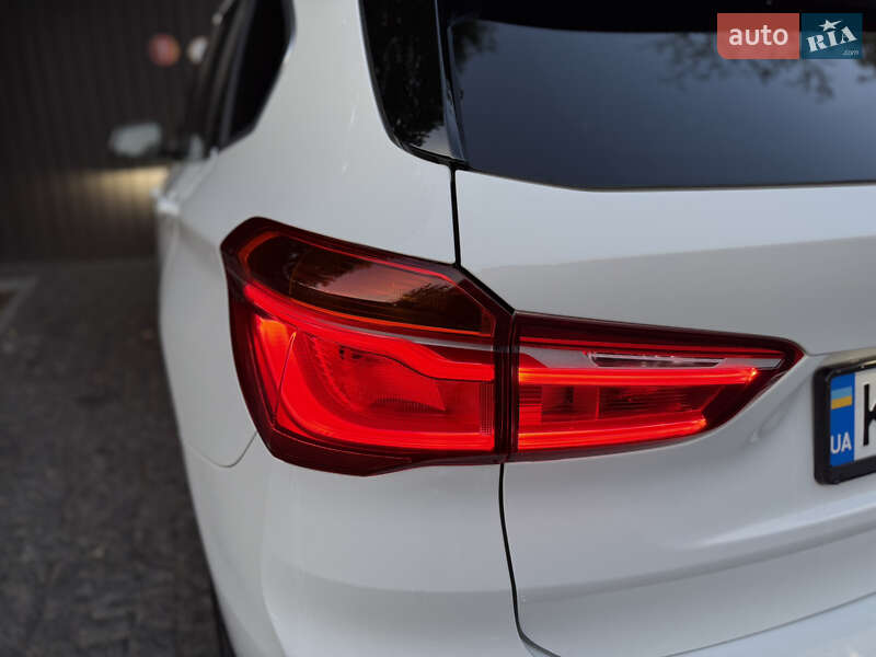 Внедорожник / Кроссовер BMW X1 2016 в Киеве