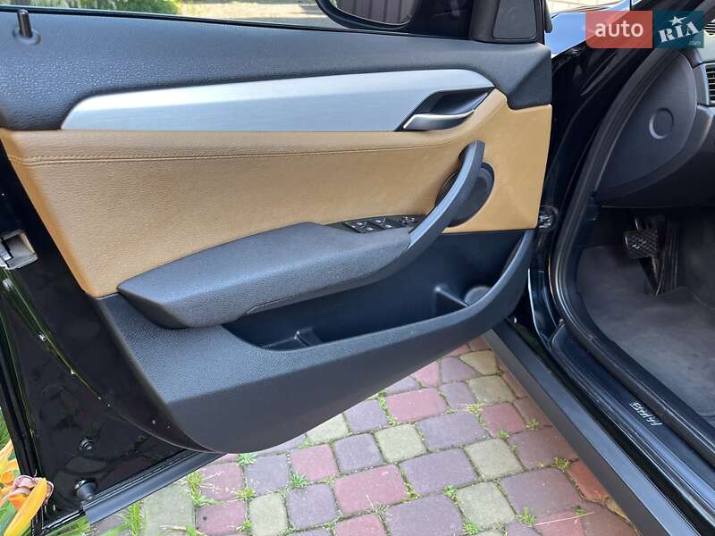 Внедорожник / Кроссовер BMW X1 2010 в Луцке