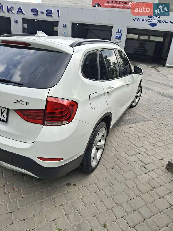 Позашляховик / Кросовер BMW X1 2012 в Вінниці