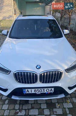 Позашляховик / Кросовер BMW X1 2016 в 