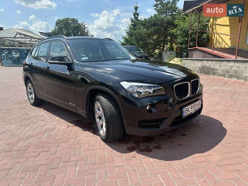 Внедорожник / Кроссовер BMW X1 2012 в Ровно