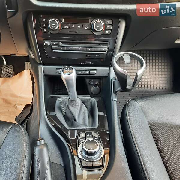 Внедорожник / Кроссовер BMW X1 2014 в Ужгороде