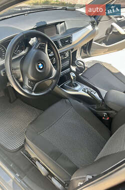 Позашляховик / Кросовер BMW X1 2015 в 