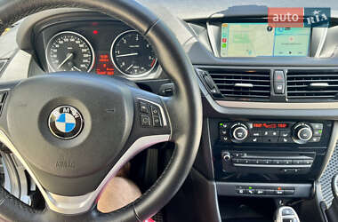Позашляховик / Кросовер BMW X1 2015 в 